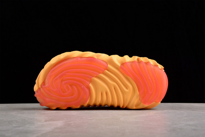 Cr*0*s x salehe bembury c00009