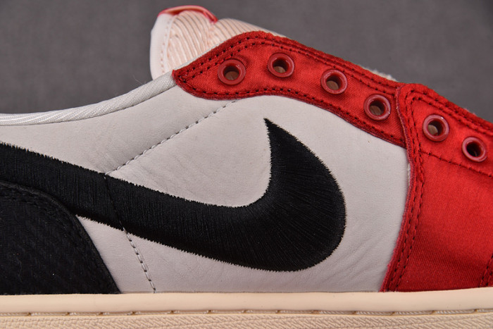 TROPHY ROOM X AIR JORDAN 1 LOW OG FN0432-017