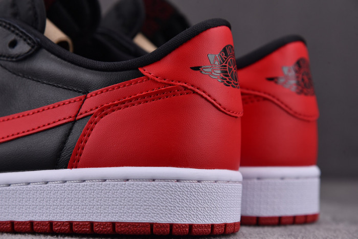 Jordan 1 Retro Low Bred (2015) 705329-001