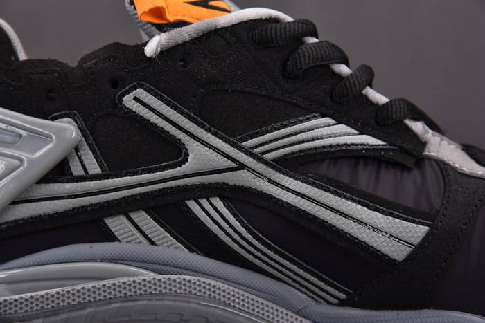 RUNNER SNEAKER RS057