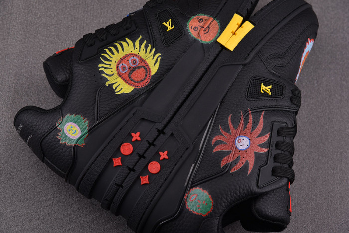 LV SNEAKER LV-000142