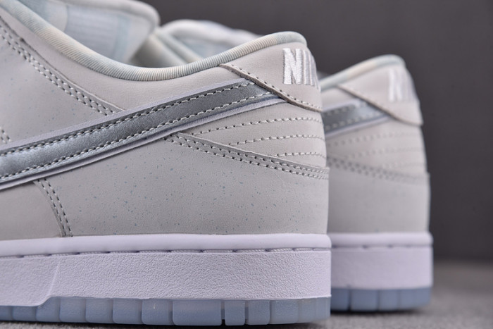 Nike SB Dunk Low White Lobster (Friends and Family) FD8776-100