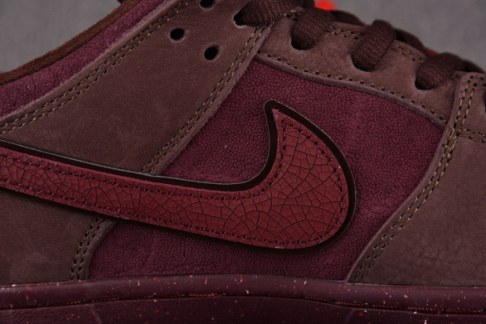 Nike SB Dunk Low City of Love Burgundy Crush FN0619-600