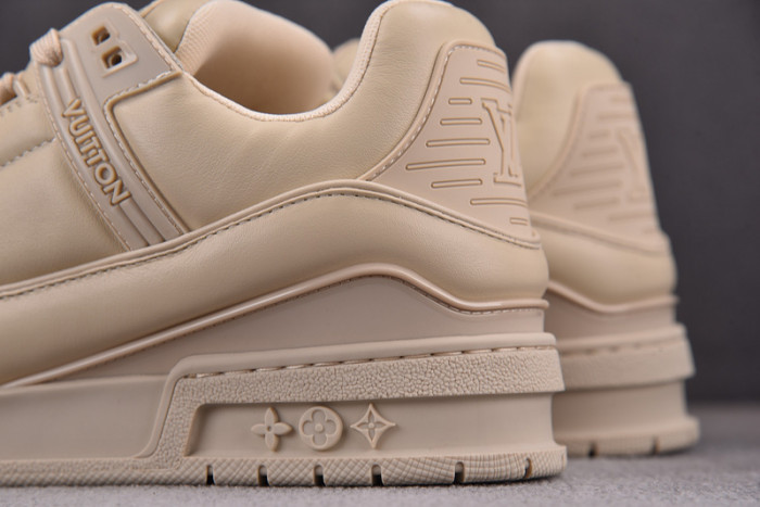 LV TRAINER SNEAKER LV-000594