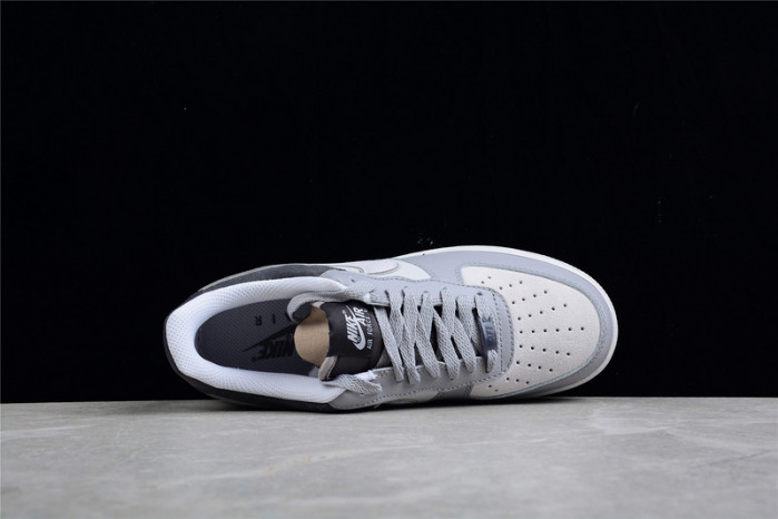 Nike Air Force 1 Low 