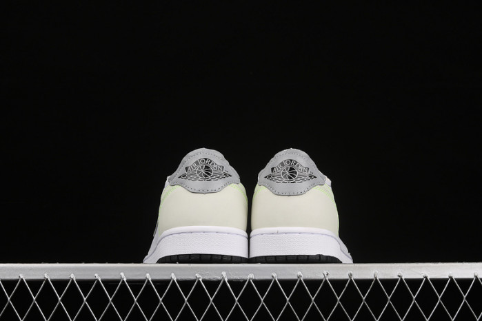 Jordan 1 Retro Low White Ghost Green Black DM7837-10R