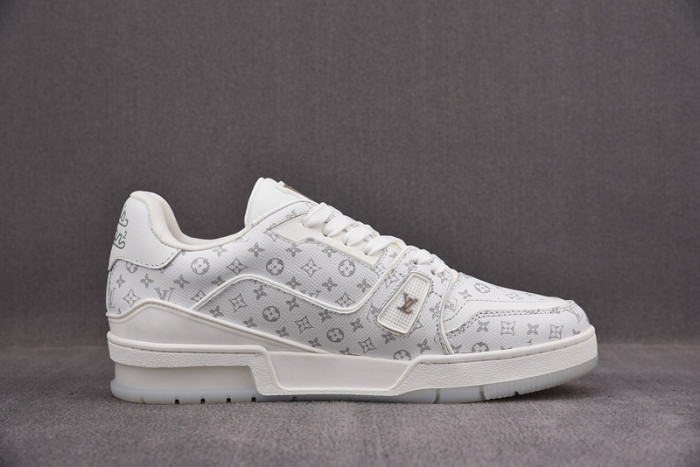 LV SNEAKER LV-000128