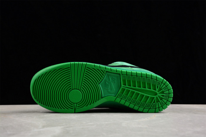 THE POWERPUFF GIRLS X NIKE SB DUNK LOW “BUBBLES” FZ8320-400