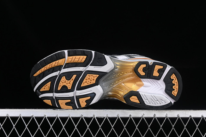 As*ic*s gel kayano 14 