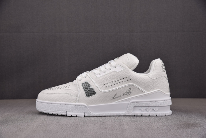 LV TRAINER SNEAKER LV-000569