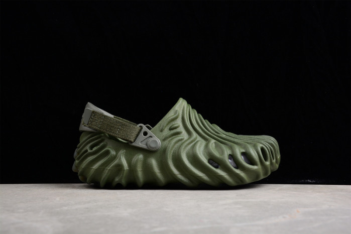 Cr*0*s x salehe bembury c00002