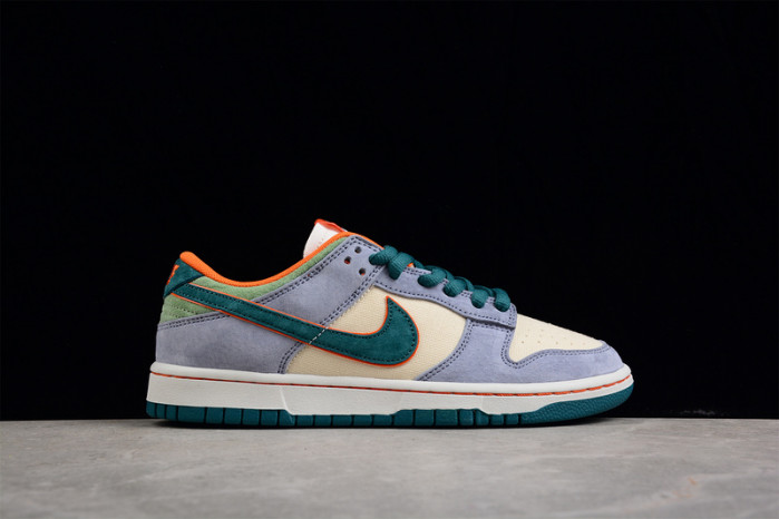 Otomo Katsuhiro x Nike SB Dunk Low "Steamboy OST" LF0039-017