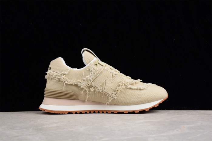 NEW BALANCE SNEAKER 011