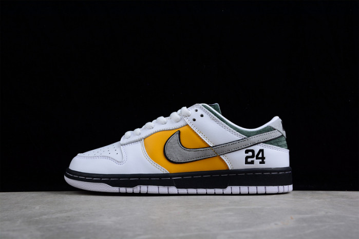 Nike SB Dunk Low "Kobe"