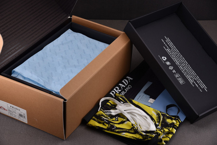 Pra*a snekaers p000101