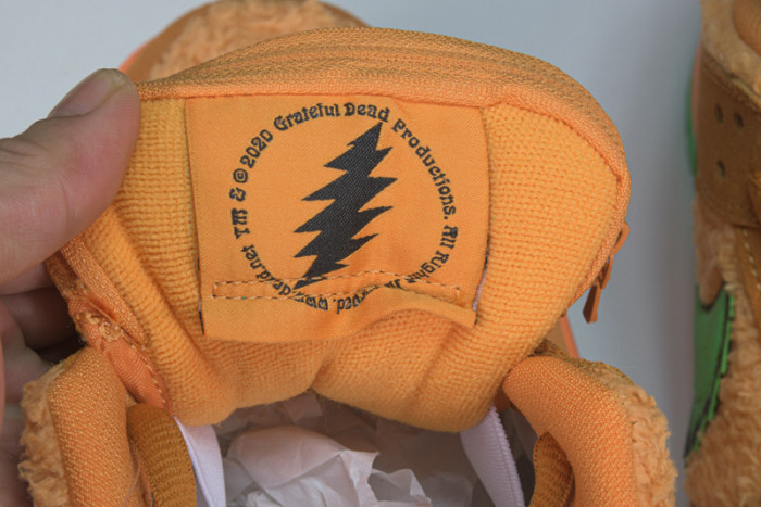 Grateful Dead x Nike SB Dunk Low“ Orange Bear” CJ5378 800