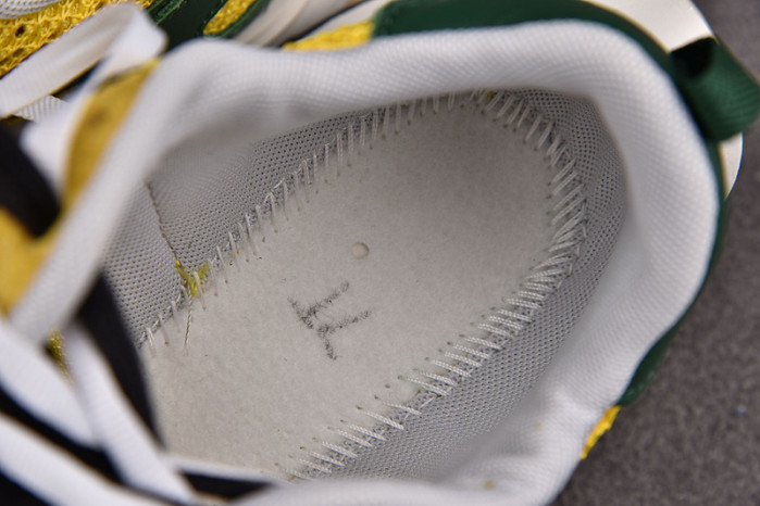 Nike Vaporwaffle sacai Tour Yellow Stadium Green CV1363-700