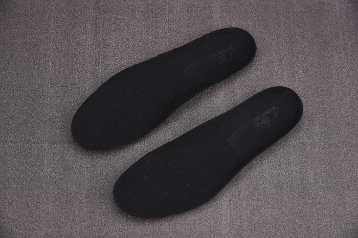 NEW BALANCE SNEAKER NB056