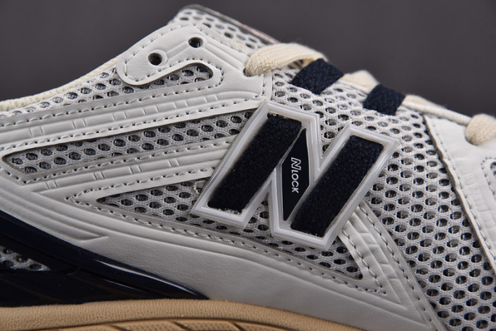 NEW BALANCE SNEAKER NB059