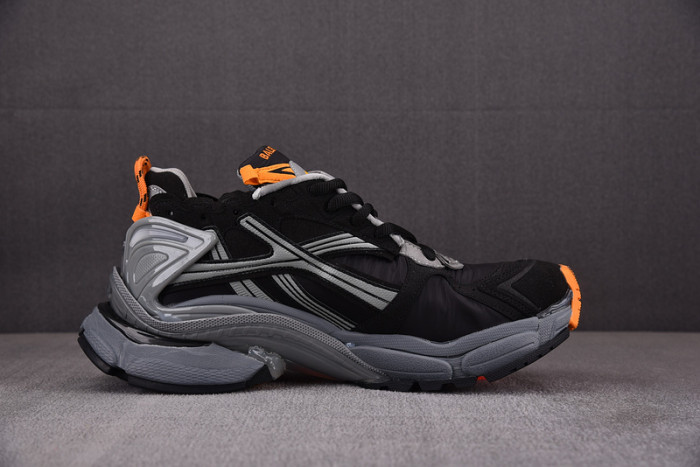 RUNNER SNEAKER RS057