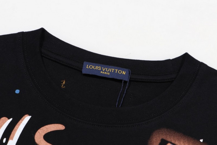LV CLOTHES V00037