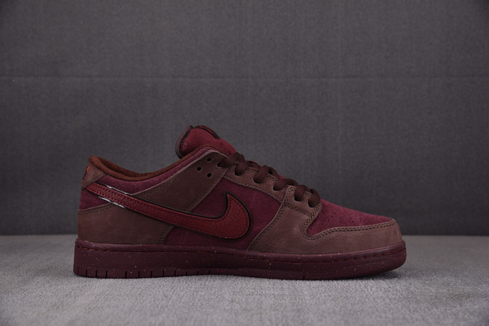 Nike SB Dunk Low City of Love Burgundy Crush FN0619-600