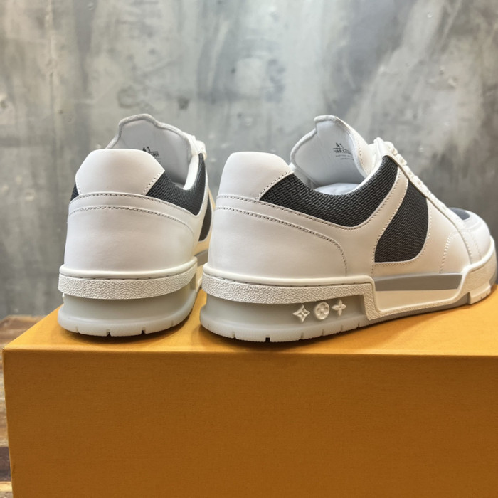 LV SNEAKER LV-000536