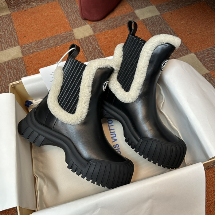 LV BOOTS L000032