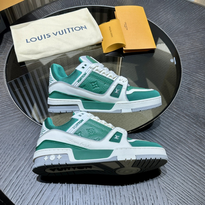 LV TRAINER SNEAKER LV-000599