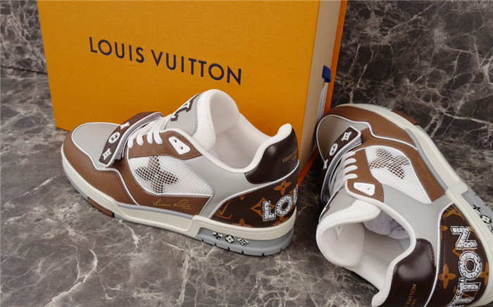 LV SNEAKER LV-000148