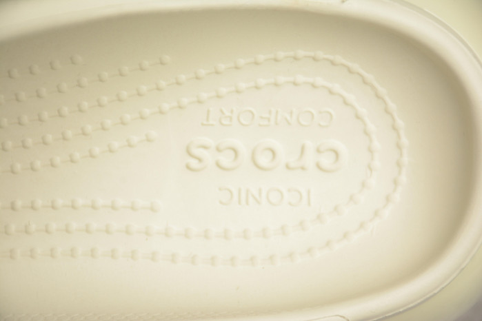 Cr*0*s x salehe bembury c00025