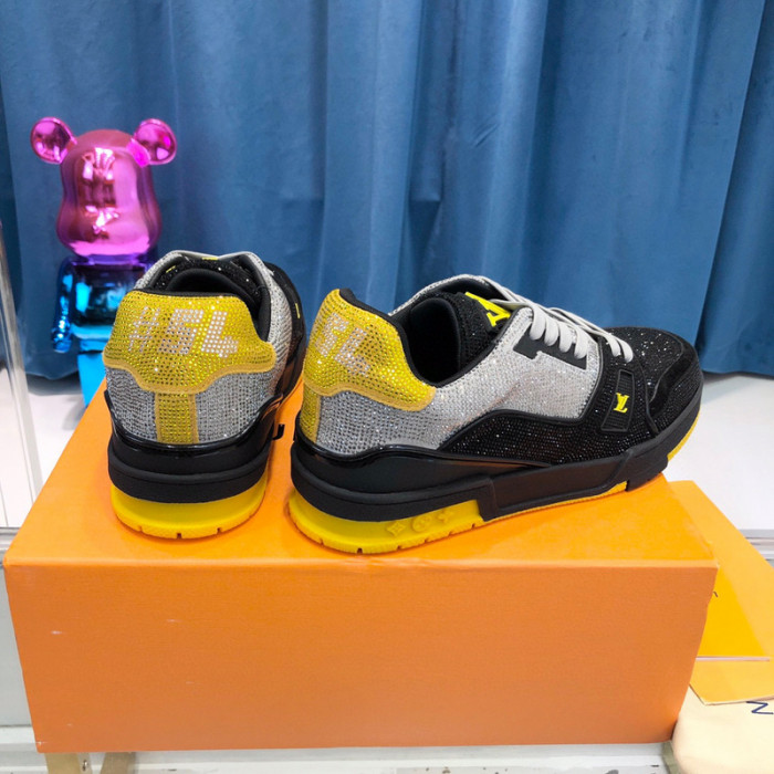 LV SNEAKER LV-000361