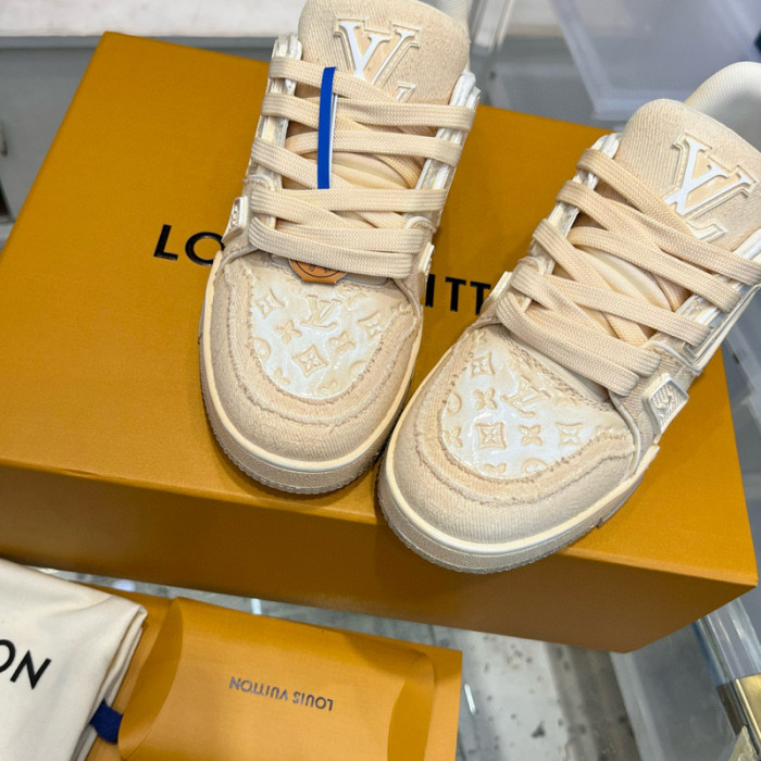 LV SNEAKER LV-000467