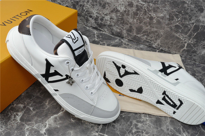 LV SNEAKER LV-000256