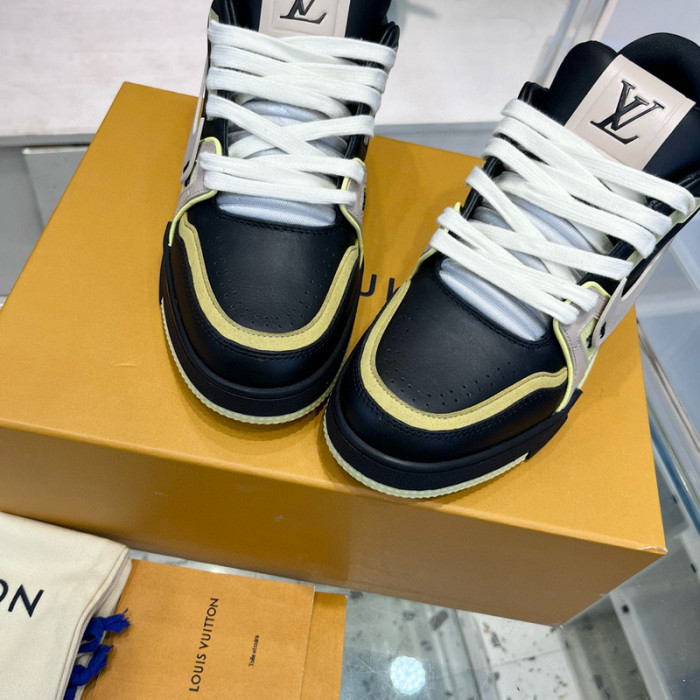 LV SNEAKER LV-000487