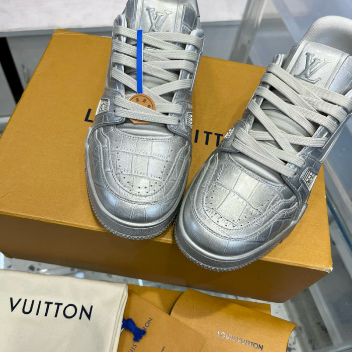LV SNEAKER LV-000472