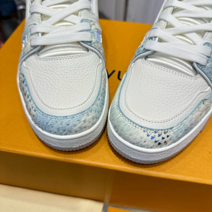 LV SNEAKER LV-000527