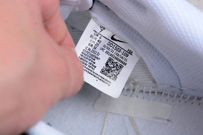 Nike SB Dunk Low "Retro" Vibe