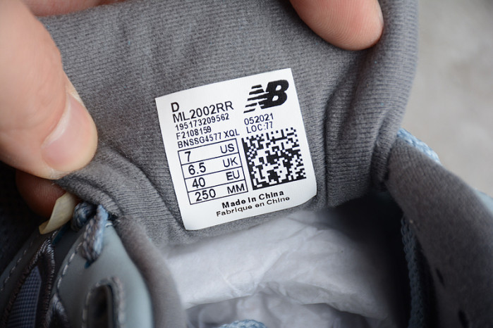 NEW BALANCE SNEAKER 008