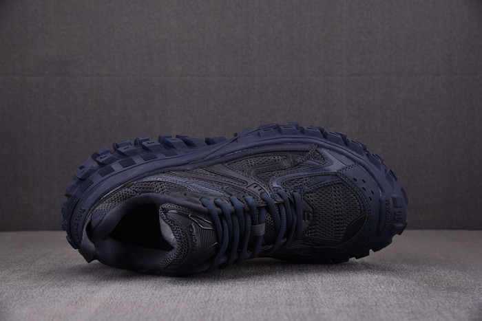 DEFENDER SNEAKER DS017