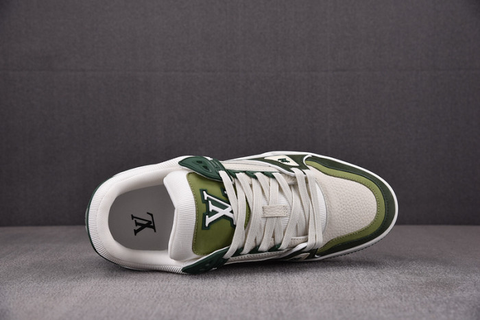 LV SNEAKER LV-000120