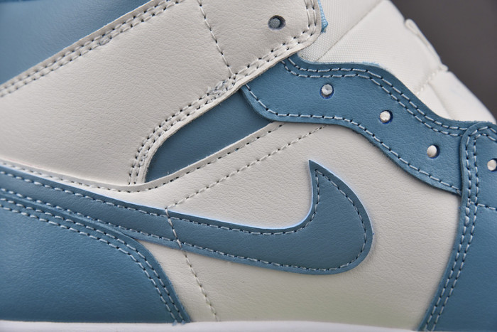 Air Jordan 1 Mid “UNC” BQ6472-141