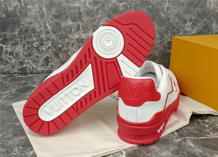 LV SNEAKER LV-000295