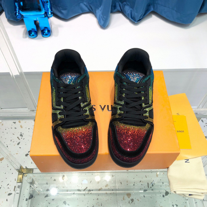 LV SNEAKER LV-000365