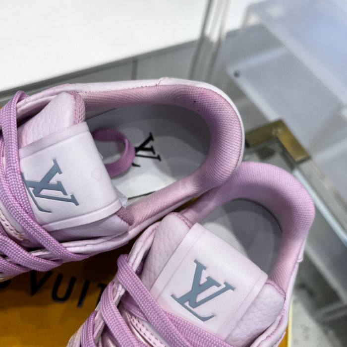 LV SNEAKER LV-000379