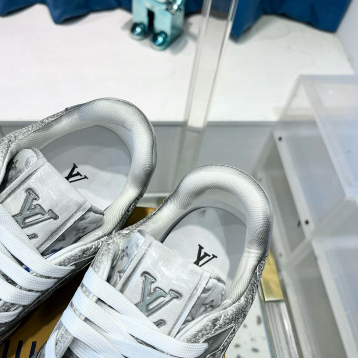 LV SNEAKER LV-000427