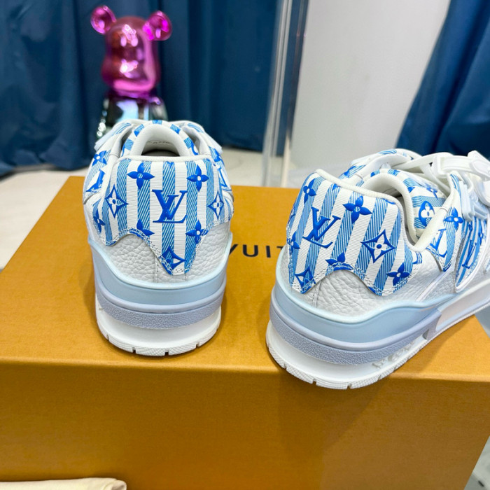 LV SNEAKER LV-000440