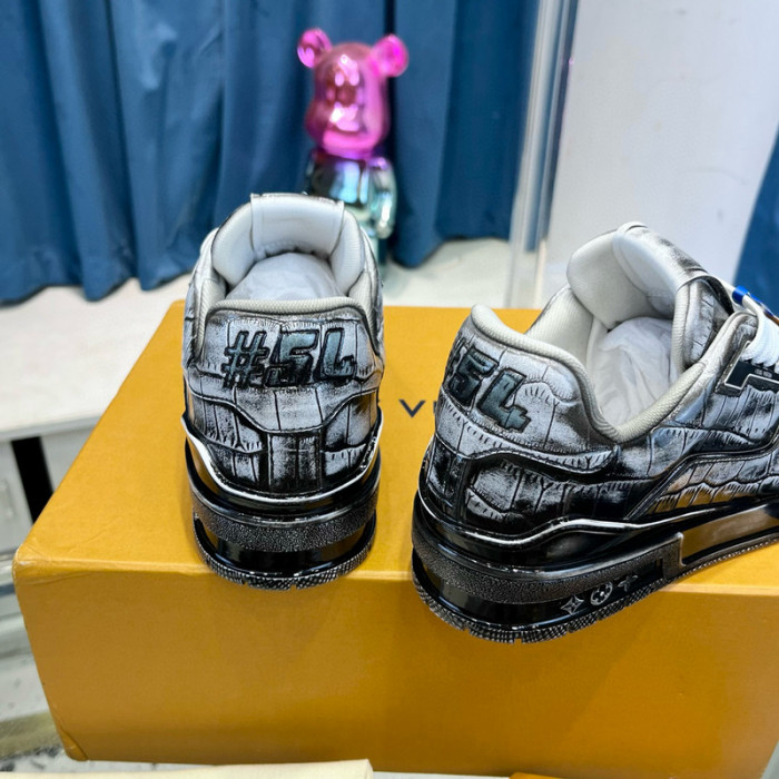 LV SNEAKER LV-000471