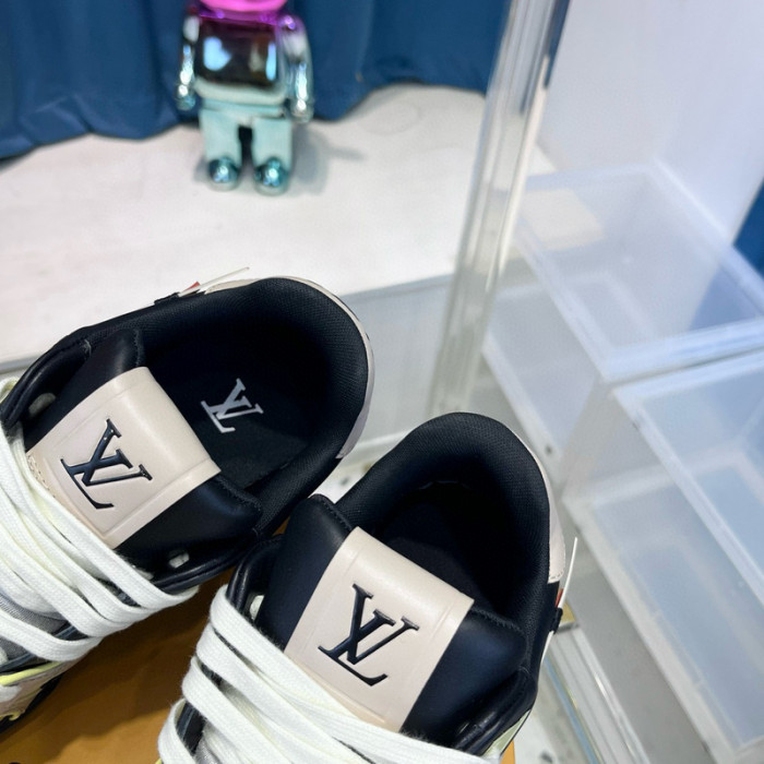 LV SNEAKER LV-000487