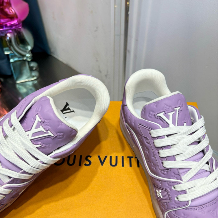 LV SNEAKER LV-000519